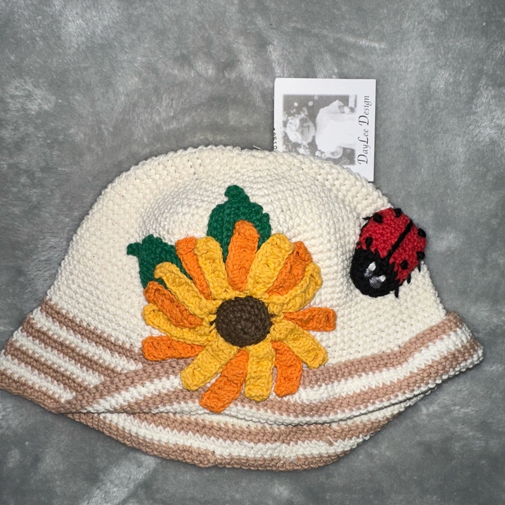 NWT San Diego Hat Daylee Design Flower Crocheted Cap Baby 0-6 mos